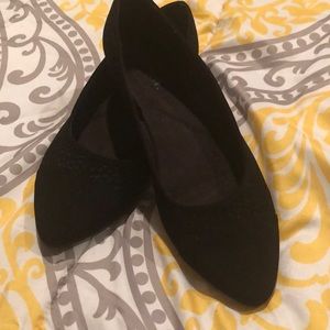 pointy toe flats